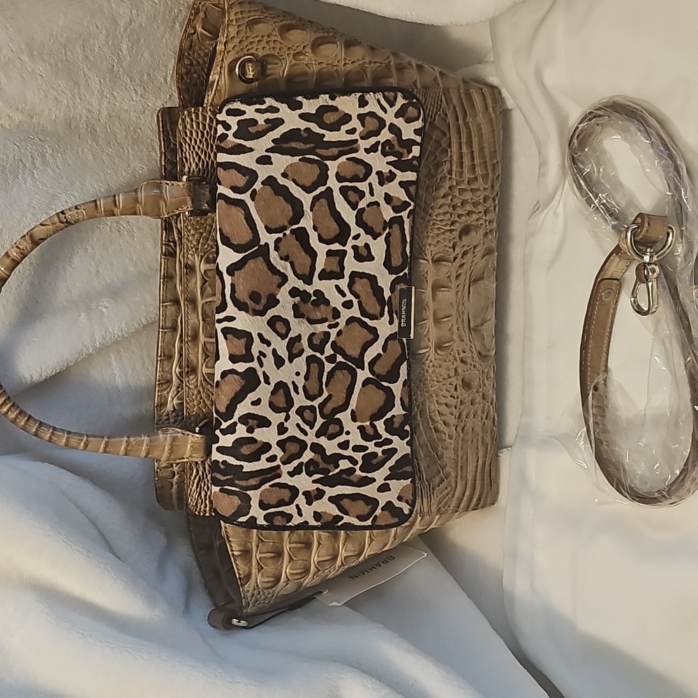 NEW W/ Tag Brahmin Tan/brown Crocodile Embossed Women's Bag - Picture 2 of 5